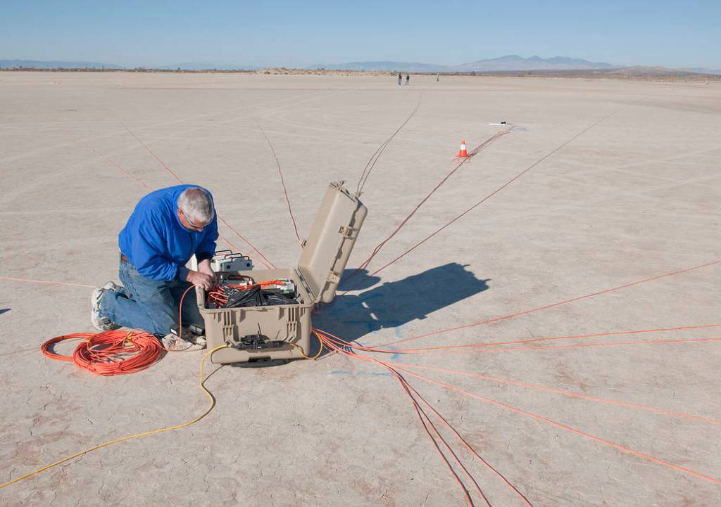 Researcher Connects Microphone Wiring