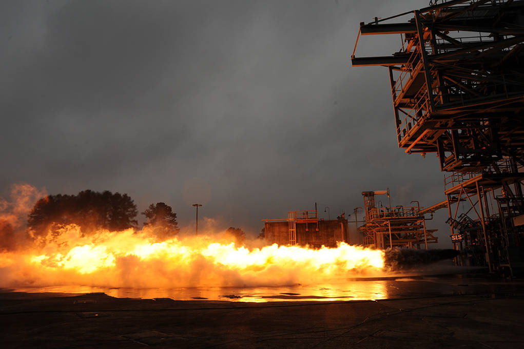 Saturn V F-1 Gas Generator Hot-fire Test