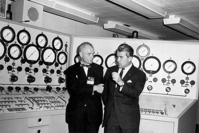 Dr. von Braun and Astronaut John Glenn