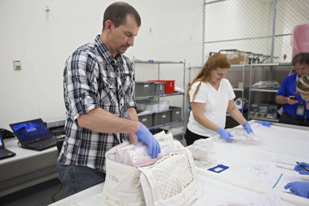Engineers Prepare SpaceX 2 Payload