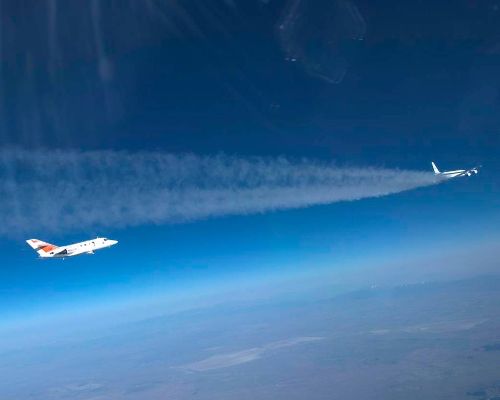 HU-25 Falcon Measures Chemical Components in DC-8 Exhaust