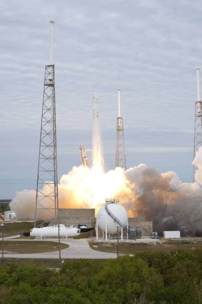 SpaceX 2 Liftoff