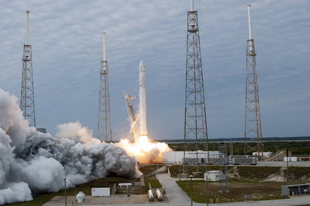 SpaceX CRS-2 Mission Launch