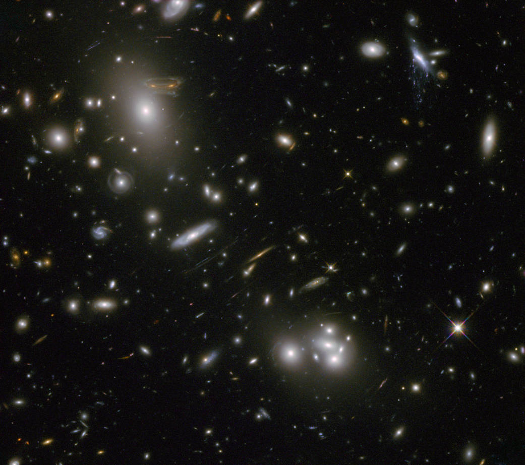 Hubble Sees 'Space Invader' Image