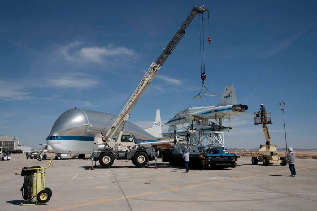 Super Guppy – T-38 Loading For Ferry Flight