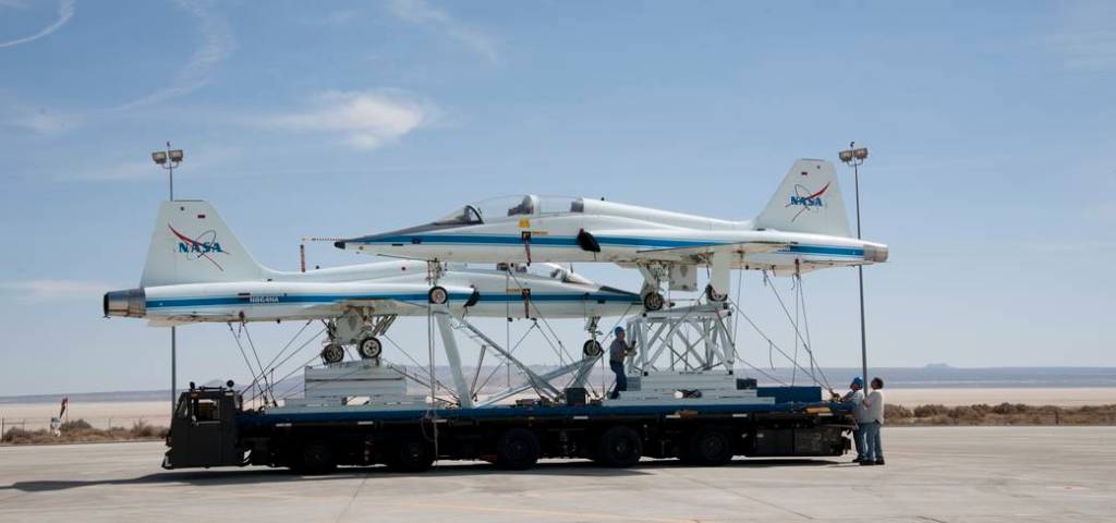 Super Guppy – T-38 Loading For Ferry Flight