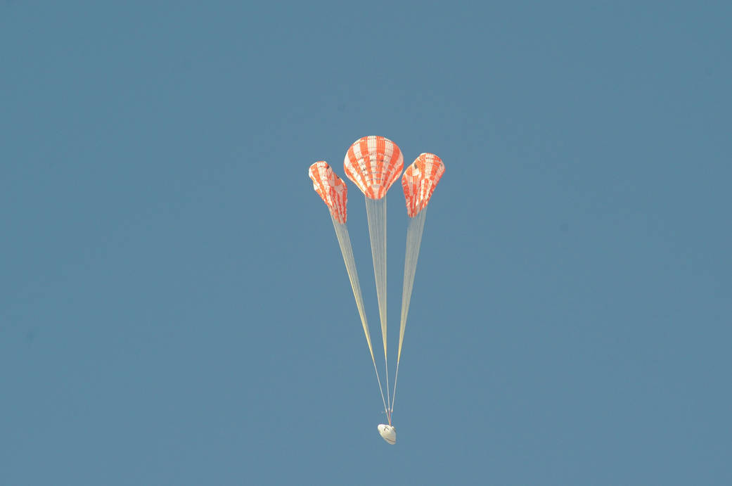 Orion Parachute Drop Test on May 1, 2013