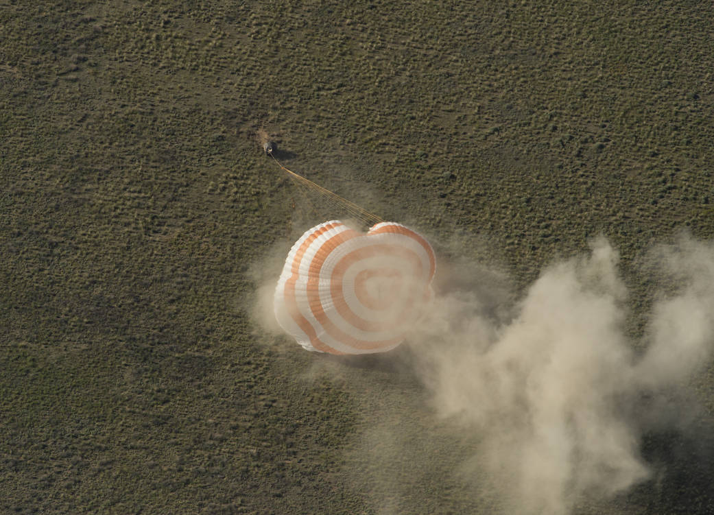 Expedition 35 Landing