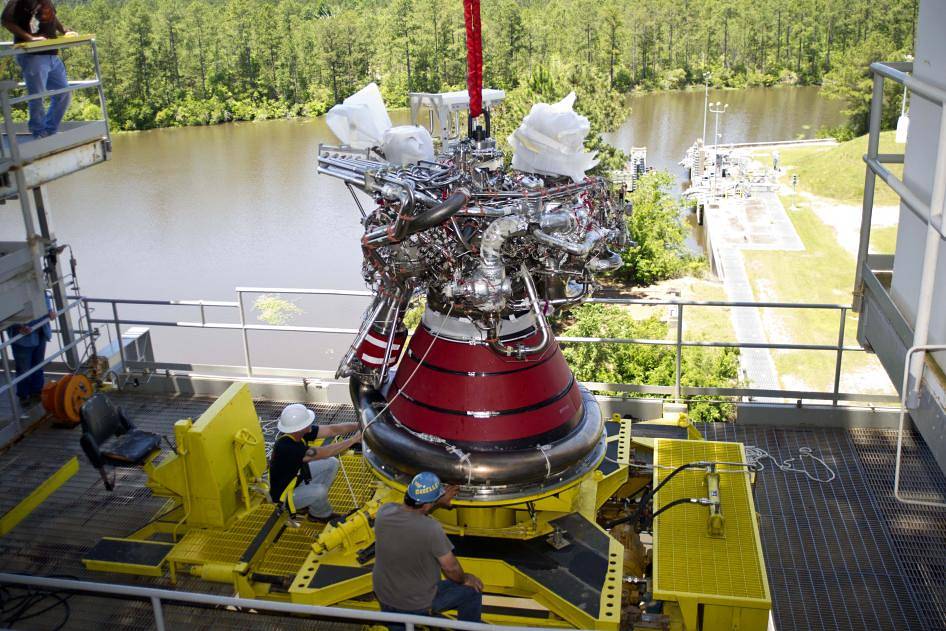 A-1 Test Stand Houses First Full Engine in Nearly a Decade