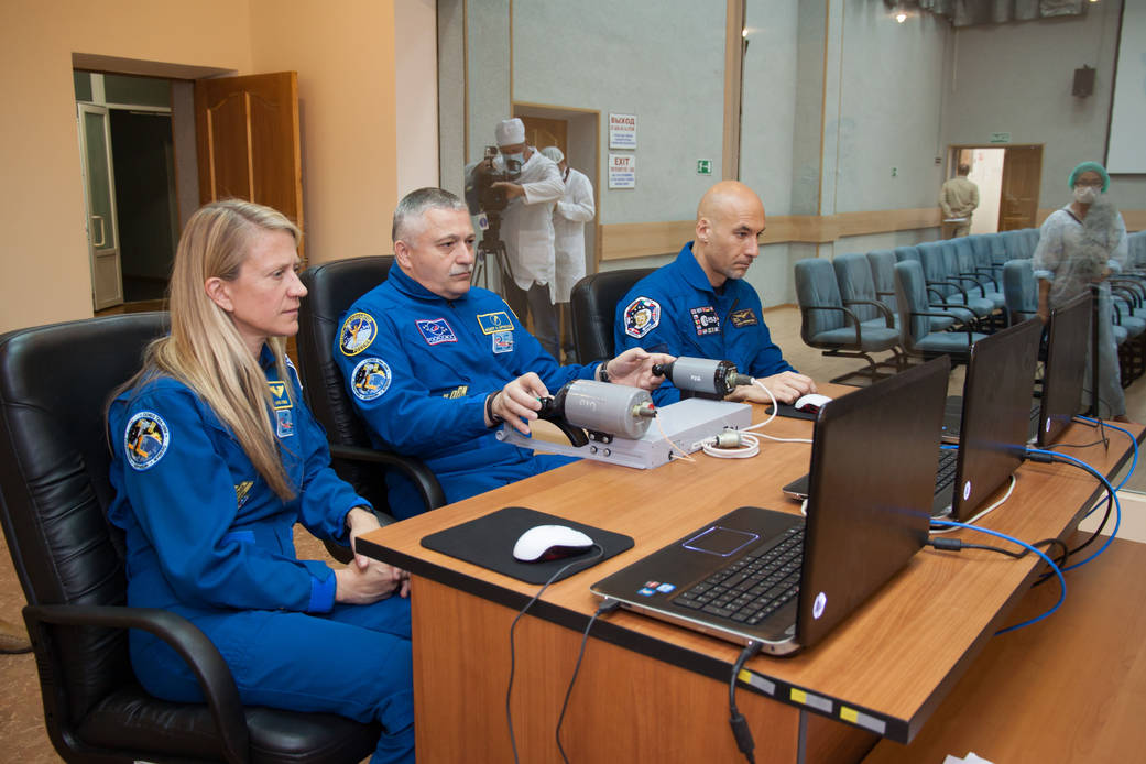 Expedition 36-37 Crew Preps for Launch
