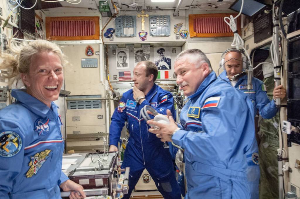New Expedition 36 Crew Members Welcomed Aboard
