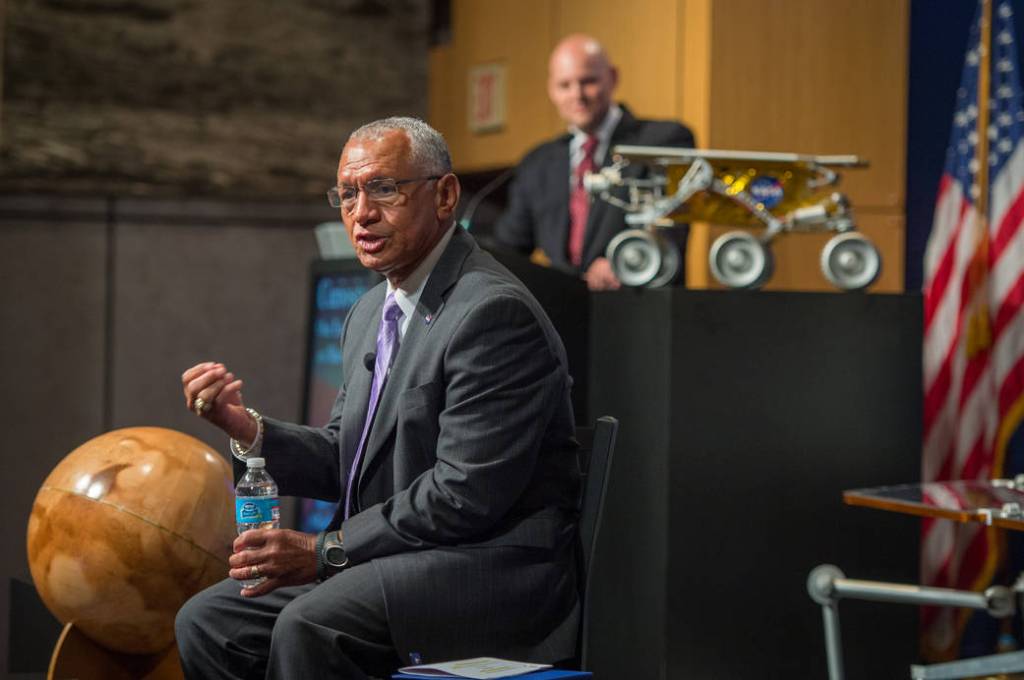 Administrator Bolden Speaks at Curiosity’s First Anniversary Event