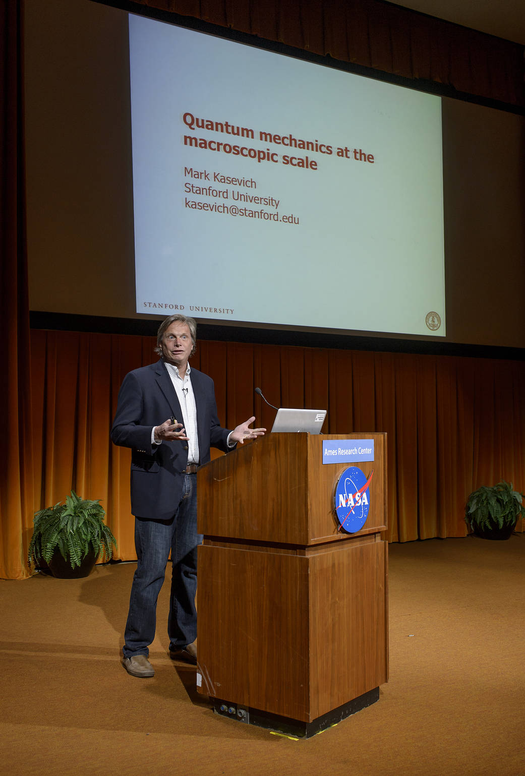 Mark Kasevich - Quantum Mechanics at Macroscopic Scales