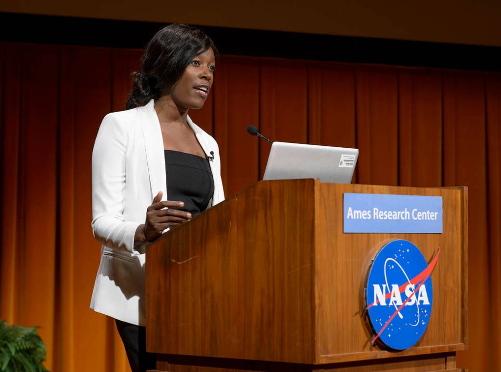 Elizabeth Nyamayaro – How to Create a Social Movement
