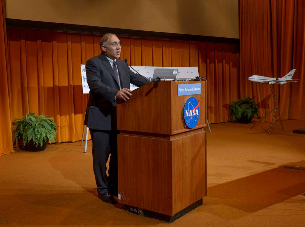 Sir Roger Penrose: New Cosmological View of Dark Matter, which Strangely and Slowly Decays