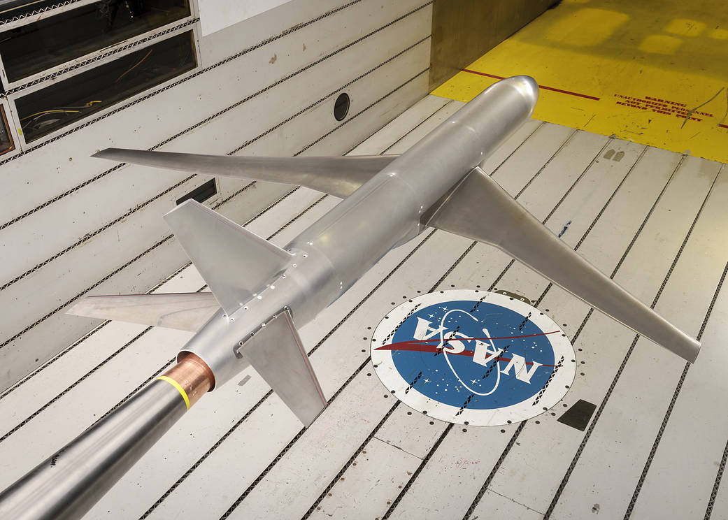Model of generic airplane in wind tunnel