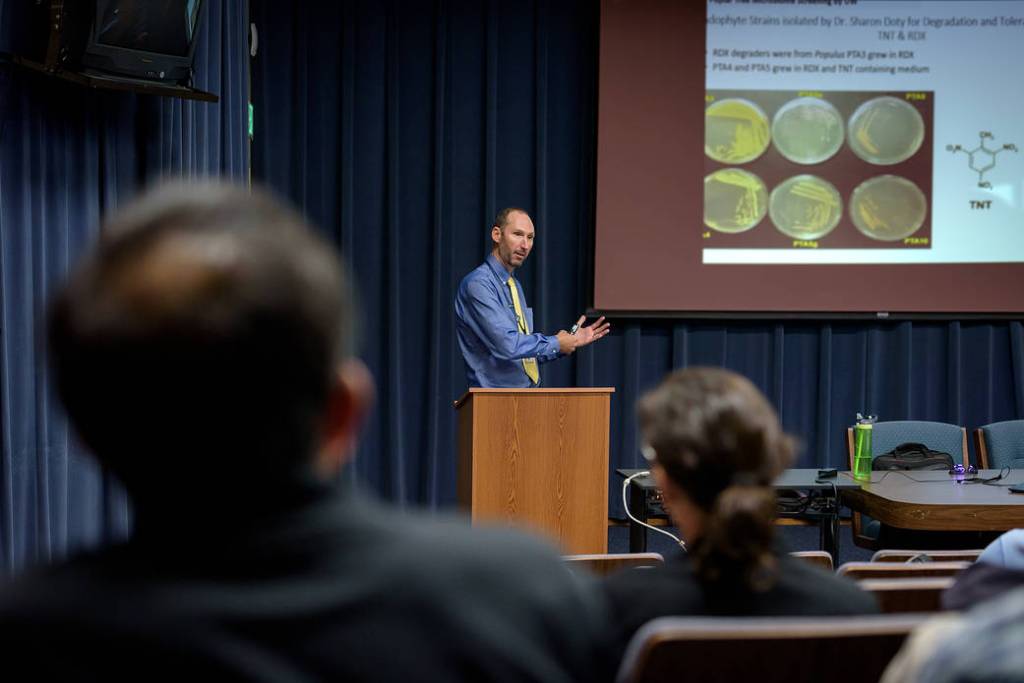Dr. John Freeman: Native Bacterial Endophyte Inoculated Poplar Trees for Effective Phytoremediation of TCE in Groundwater
