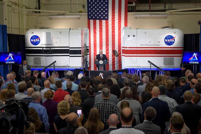 Vice President speaks to employees at Ames Research Center