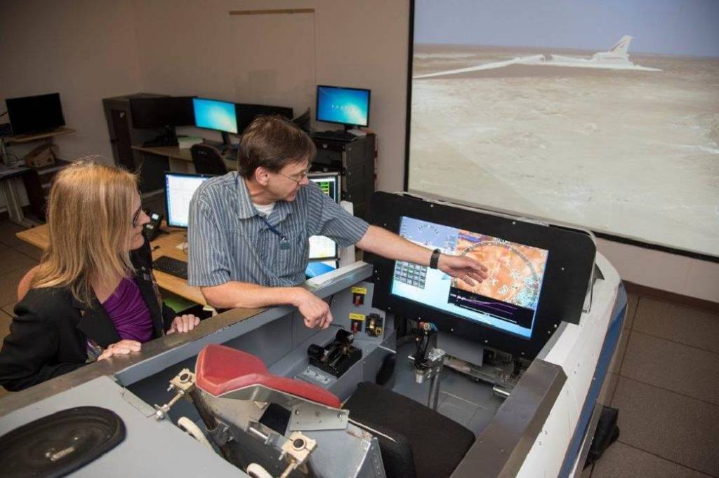 NASA Acting Deputy Chief Technologist Briefed on Operation of Sonic Boom Prediction Algorithms