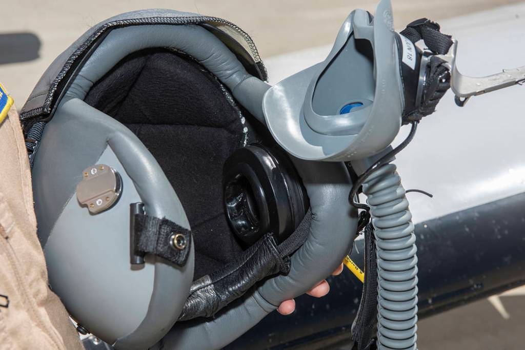 Active Noise Reduction System Improves Cockpit Communication