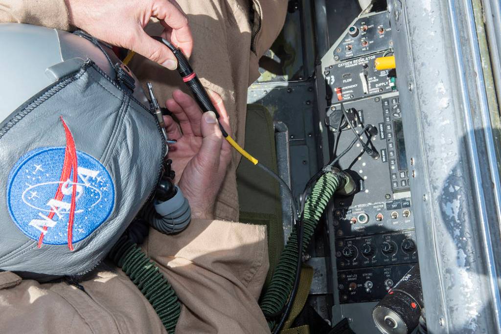 Active Noise Reduction System Improves Cockpit Communication