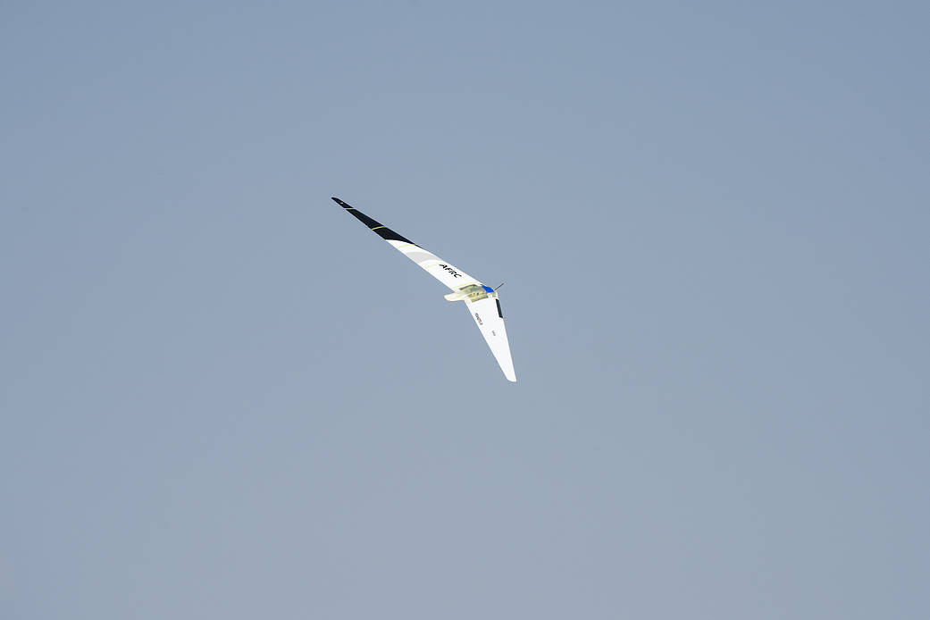 The subscale Prandtl-D 3C glider, carrying a pressure system developed and integrated by students successfully flies. 