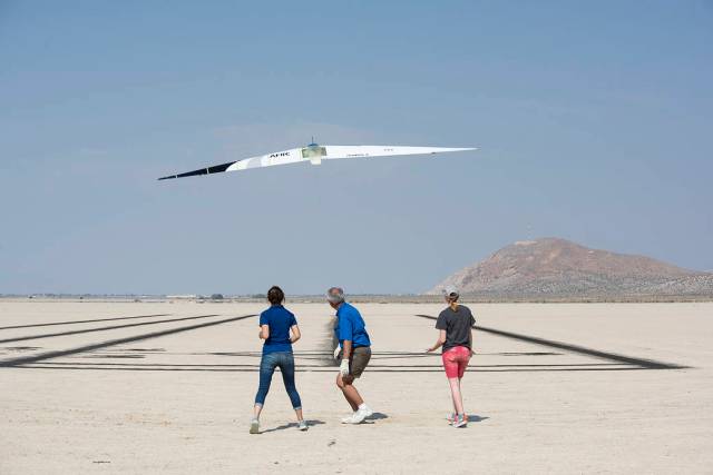 Deborah Jackson, Al Bowers and Abbigail Waddell successfully launch the subscale Prandtl-D 3C glider.