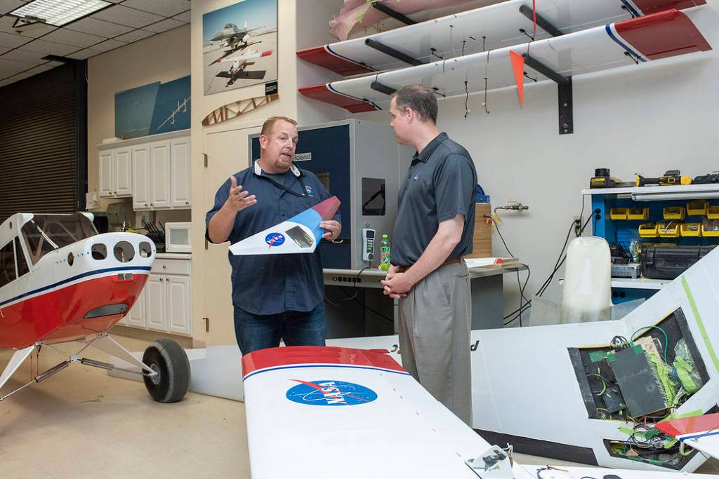 Administrator Bridenstine Inside Armstrong’s Model Lab