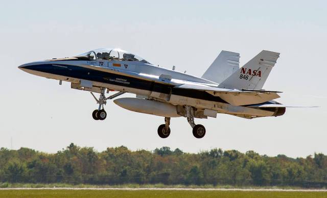 NASA's F/A-18 taking off from Ellington Field.