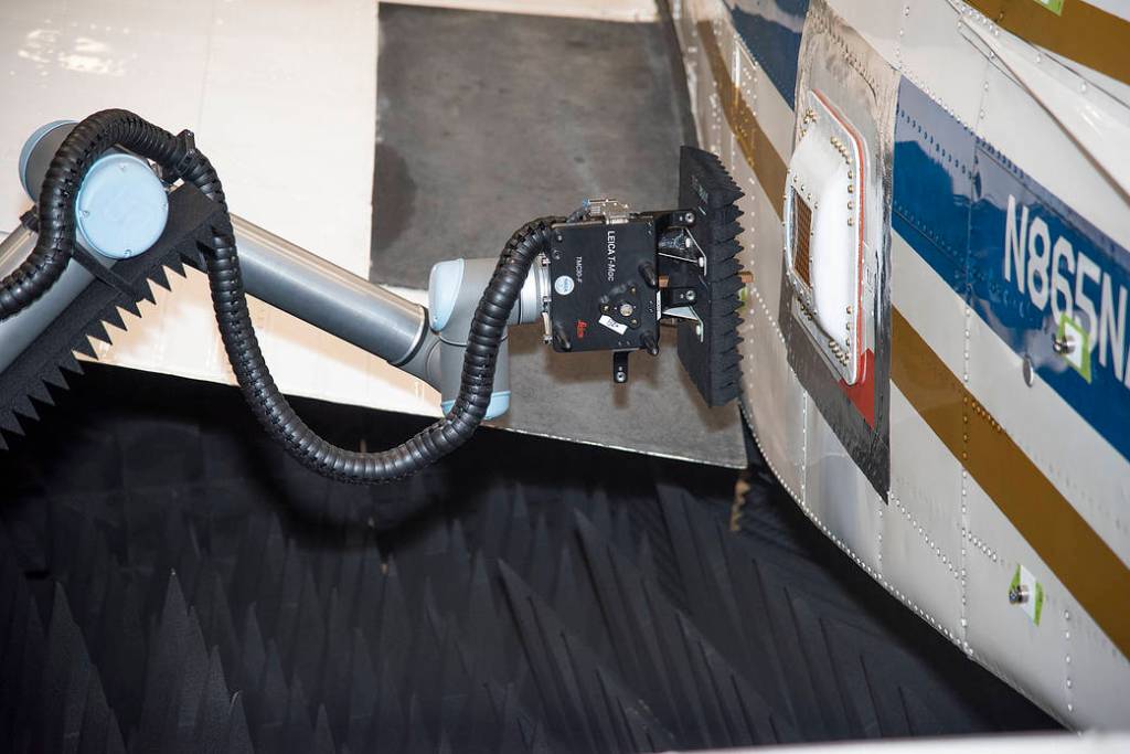 Testing a Conformal Antenna with a Robotic Arm