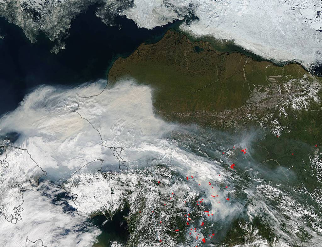 Smoke Fills Alaskan Skies From Scores of Wildfires