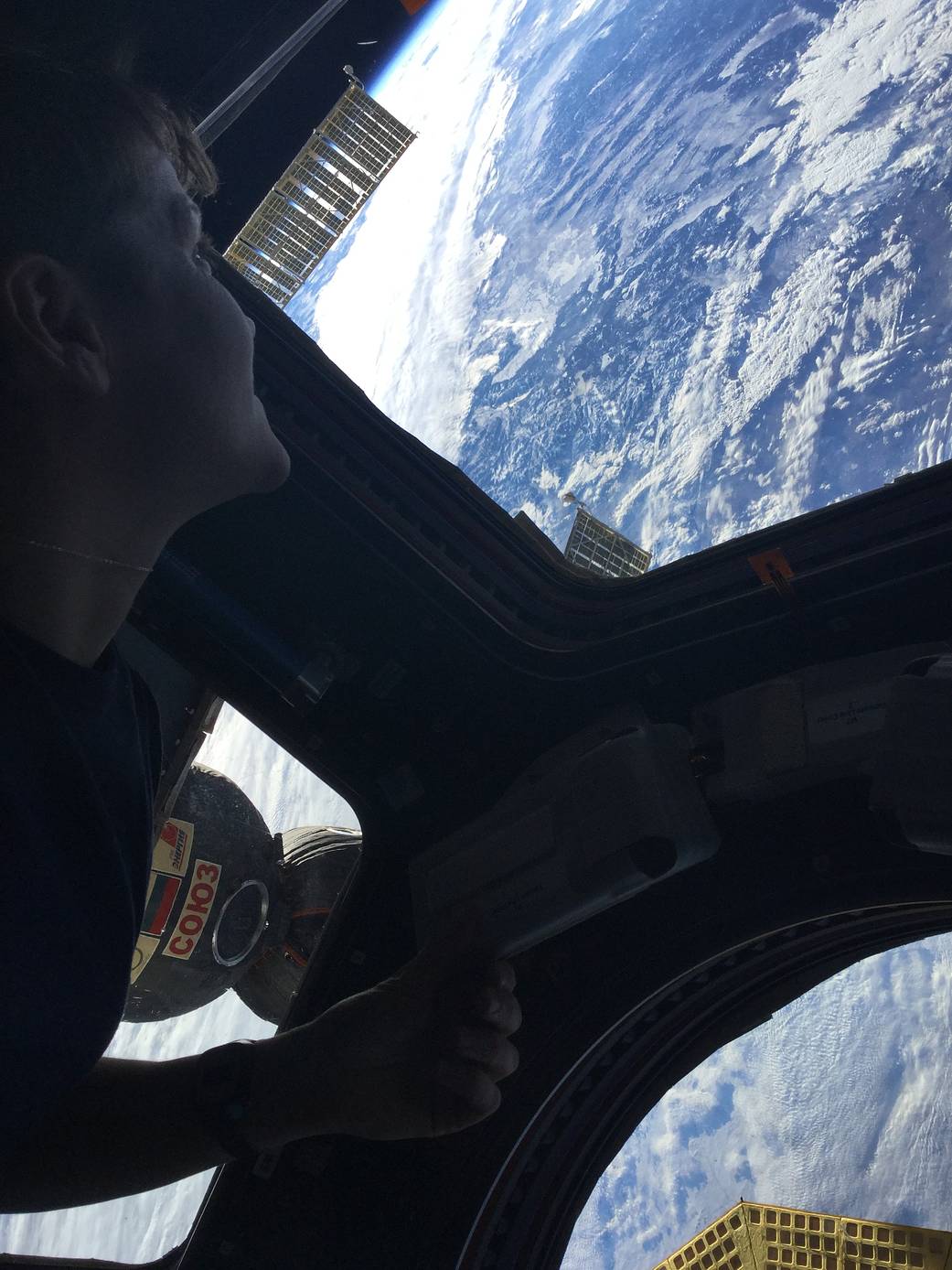 Astronaut Anne McClain's first photo from the Space Station