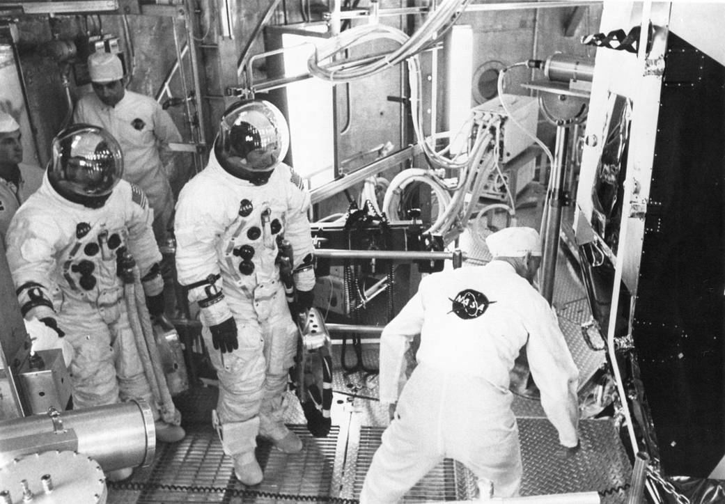 apollo_11_bu_crew_lovell_haise_lm_alt_test_mar_20_1969