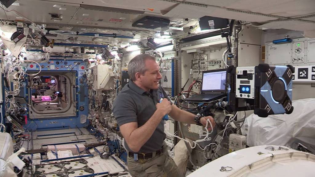 Look, No Hands! NASA’s First Astrobee Robot “Bumble” Starts Flying in Space