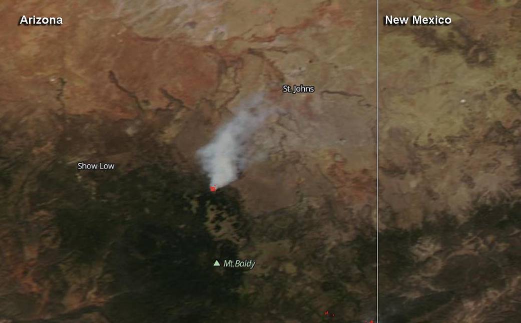 satellite image of smoke from Arizona fire