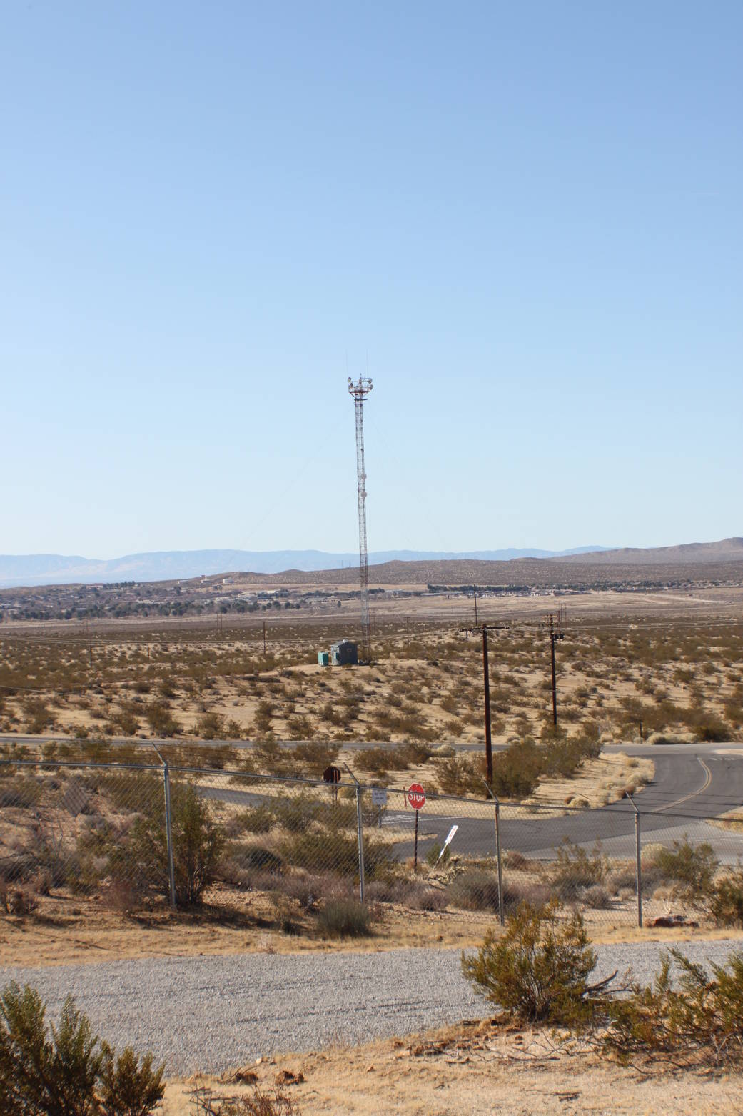 Aeronautical Tracking Facilities (ATF) bore-site tower