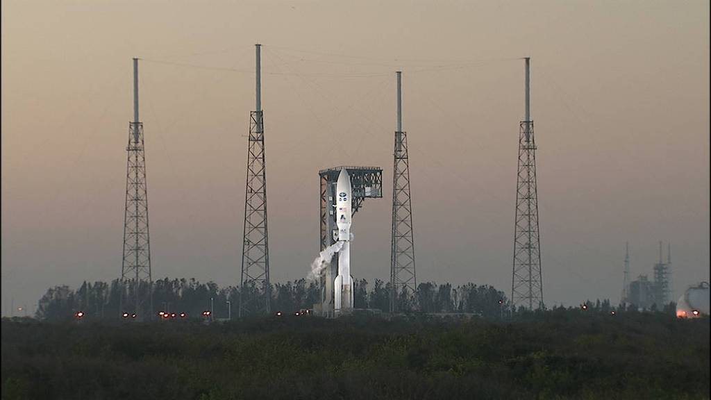 Sunset View of Atlas V with GOES-R at Launch Pad 41