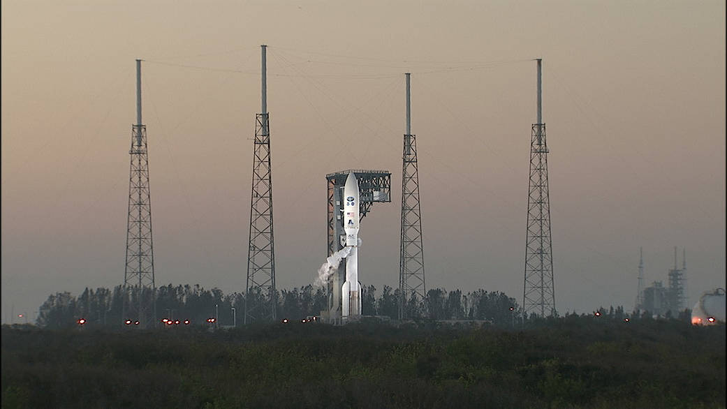 Sunset view of Atlas V at Launch Pad 41.