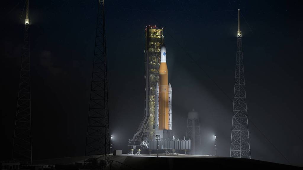 SLS in Block 1 cargo configuration at nightfall