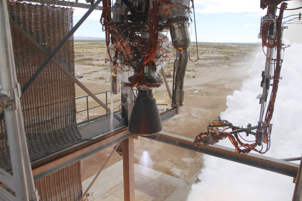 Blue Origin test fires a powerful new hydrogen- and oxygen-fueled American rocket engine at the company's West Texas facility