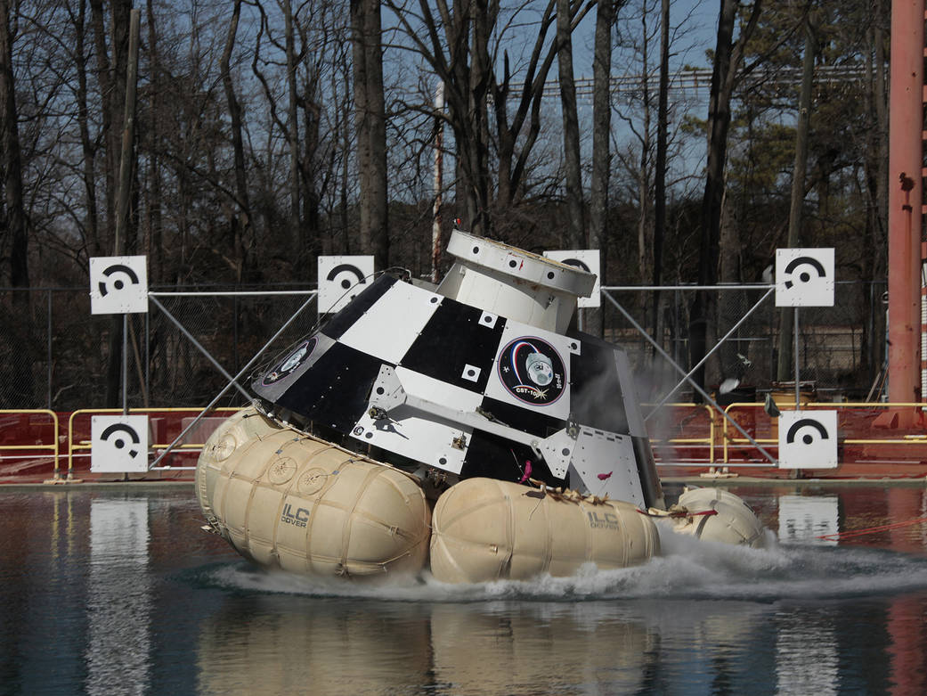 Boeing CST-100 water landing drop test, April 2015