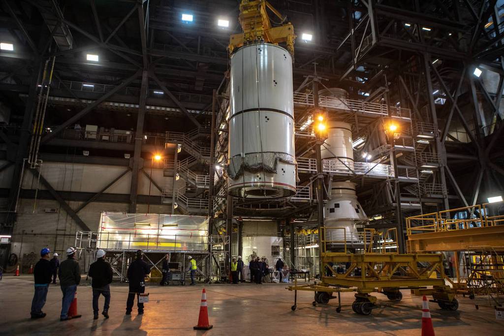 NASA Teams Conduct Crucial SLS Booster Stacking Exercise