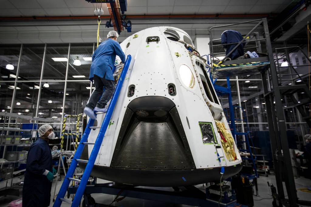Spacex Preps Pad Abort Test Vehicle