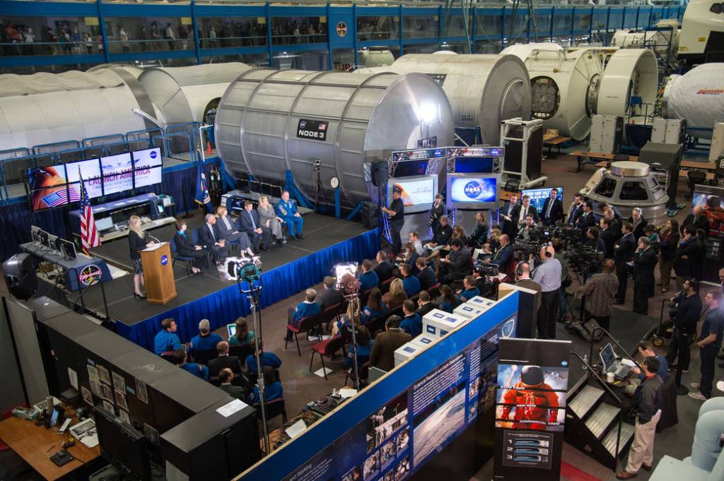 News Media Gathers for CCP Event