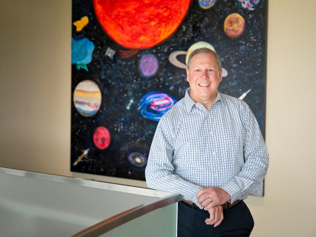 Official environmental portrait of NASA MSFC employee Mark Richards
