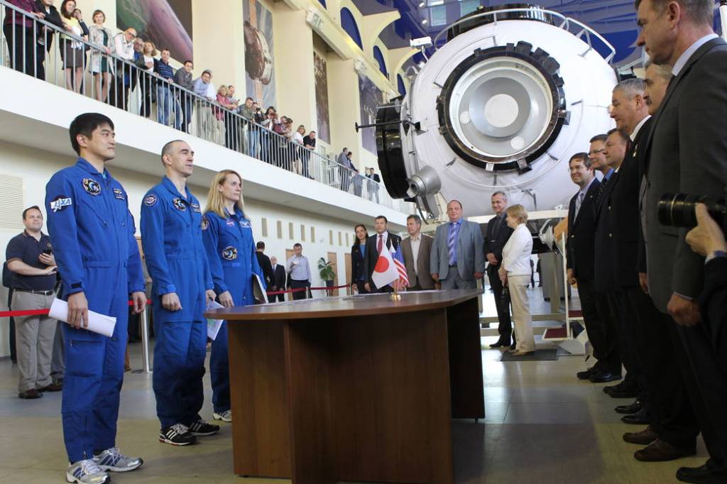 Expedition 48-49 crew members