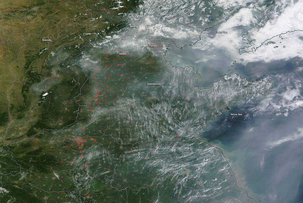 Smoke and fires in Eastern China