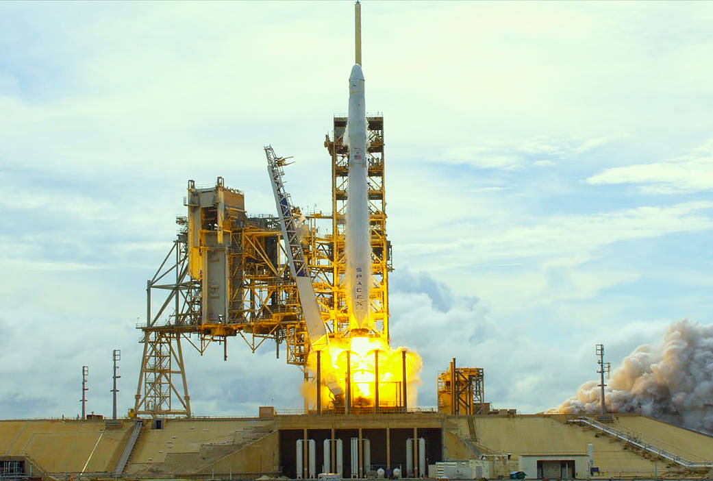 SpaceX CRS-11 Lifts off