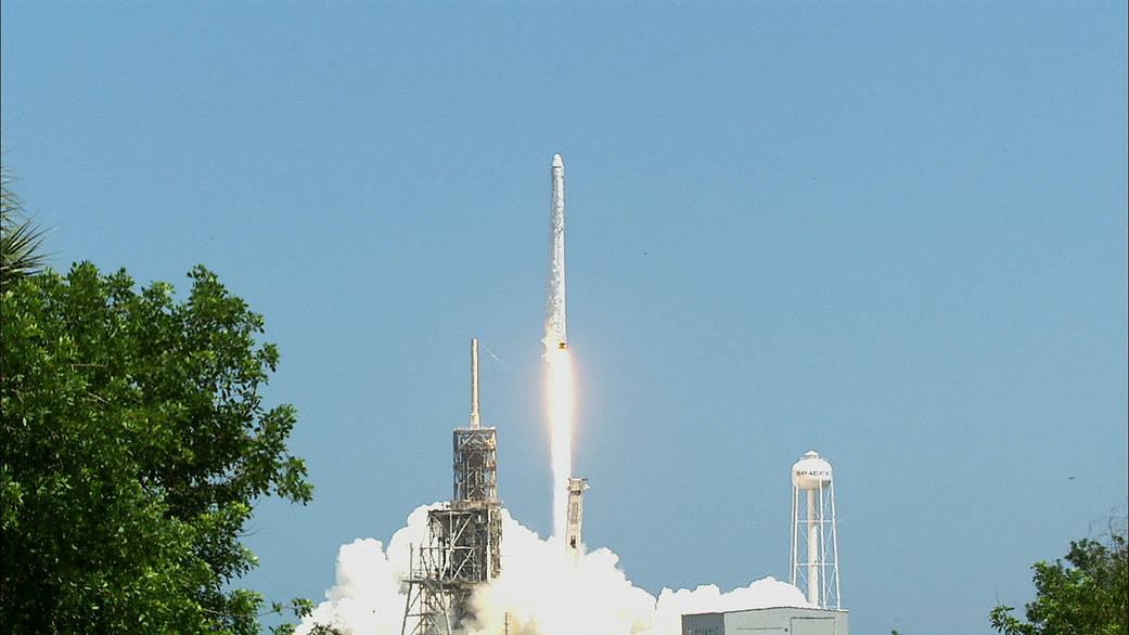 Falcon 9 Lifts off for SpaceX CRS-12