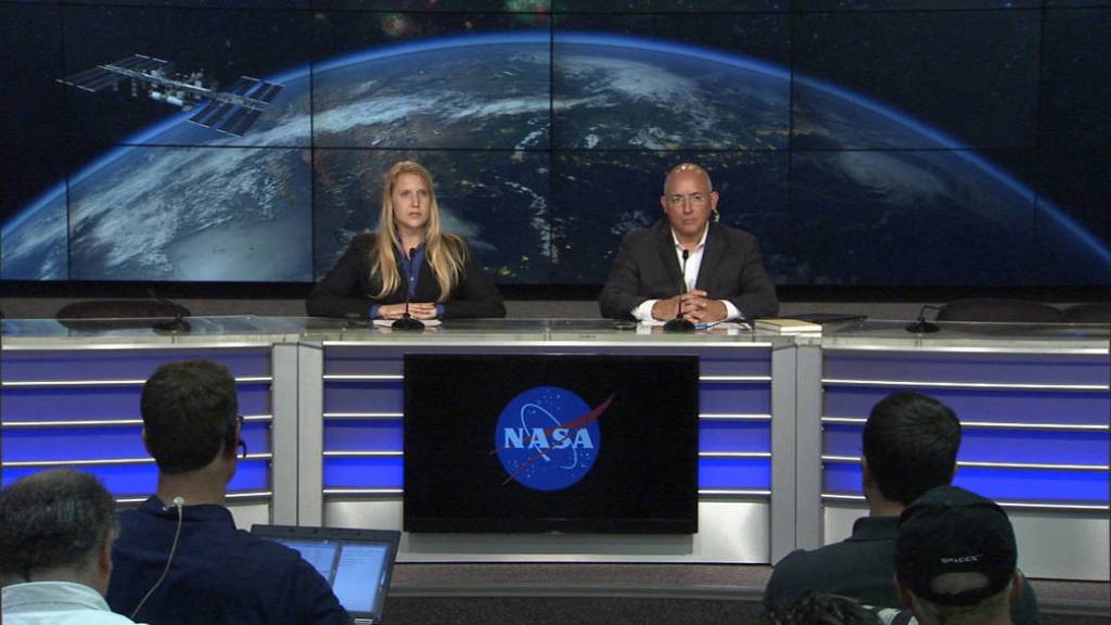 CRS-7 Post-Launch Press Conference